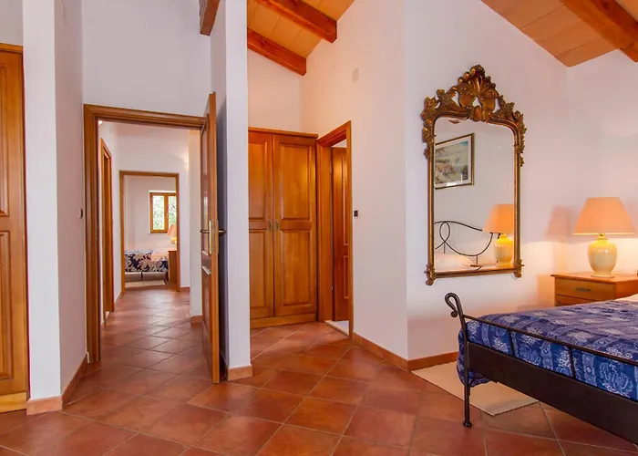 Awesome In * Labin (Istria)