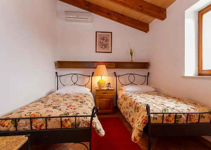 Vikendica Awesome In